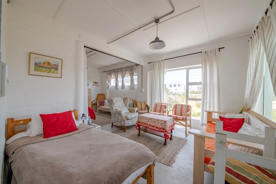 4 Bedroom Property for Sale in Pringle Bay Western Cape